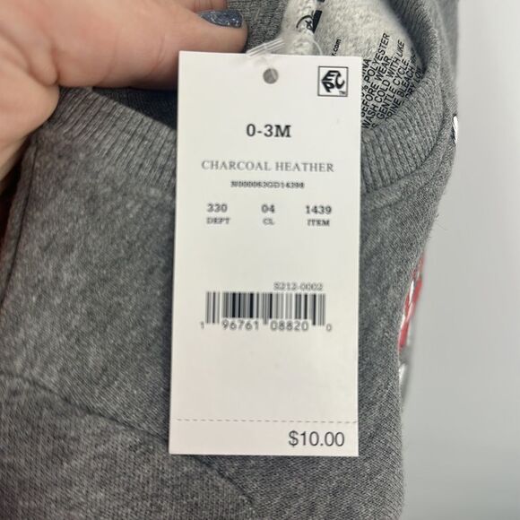 Disney Mickey Mouse Holiday Sweatshirt NWT‎ Sz 0-3m - Picture 4 of 5